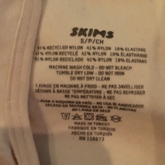 Skims Scoop Neck THONG BODYSUIT Shapewear Seamless Sculpt New S Small - Picture 6 of 7